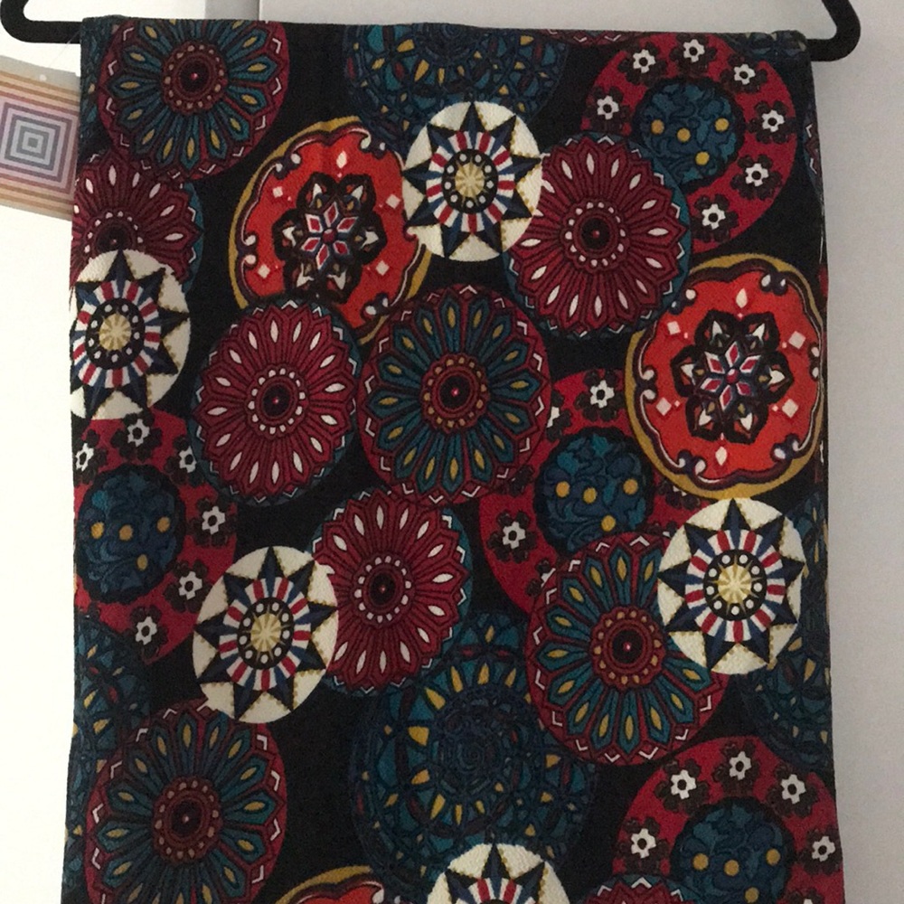 Xs lularoe Cassie